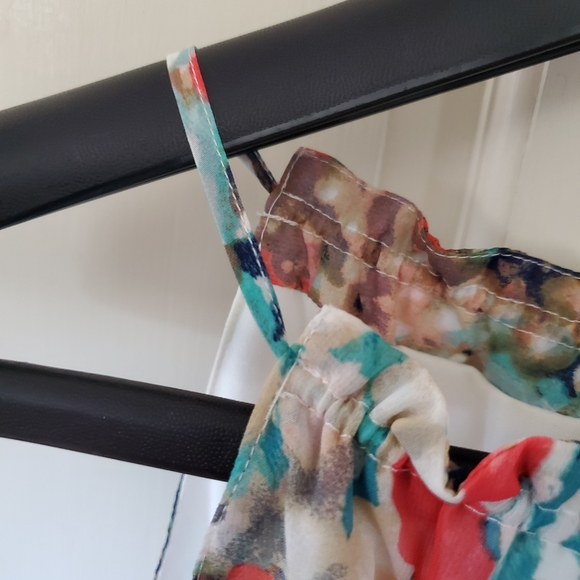 Olive & Oak sleeveless top - Picture 2 of 3